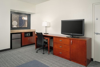 Suite, 1 King Bed with Sofa bed, Non Smoking