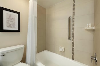 Suite, 2 Queen Beds, Accessible (Hearing Acc)