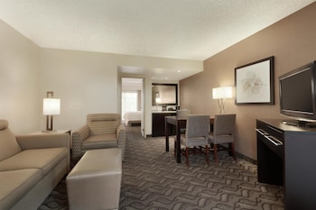 Suite, 2 Queen Beds, Accessible (Hearing Acc)