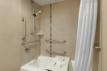 Suite, 1 King Bed, Accessible, Bathtub