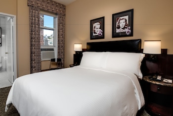 Deluxe Room, 1 Queen Bed