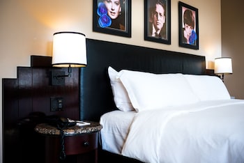 Deluxe Room, 1 Queen Bed