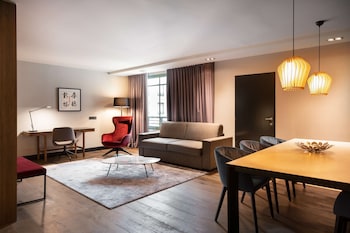 Premium Suite