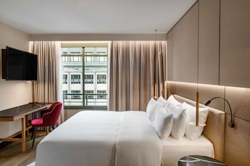 Suite (Apartment)