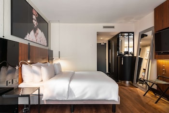 Premium Room (Collection)