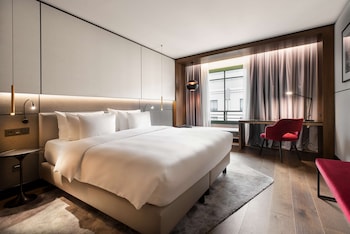 Superior Room (Collection)