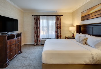 One Bedroom King Suite