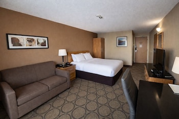 Deluxe Room, 1 Queen Bed with Sofabed, Refrigerator & Microwave, Second Floor