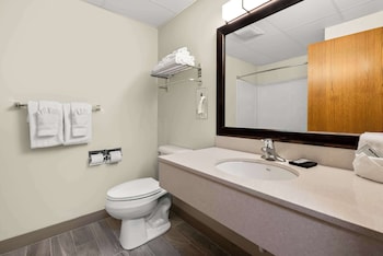 Standard Room, 2 Queen Beds, Accessible, Refrigerator & Microwave (1st Floor)