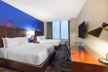 Room, 2 Queen Beds, City View