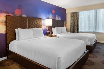 Room, 2 Queen Beds, City View