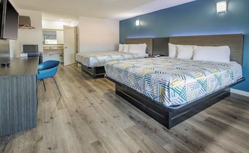 Deluxe Room, 2 Queen Beds, Smoking, Refrigerator & Microwave