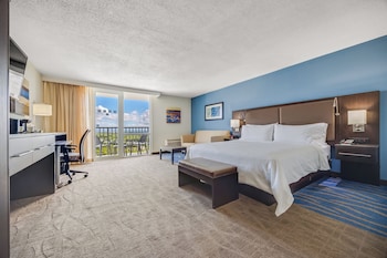 Suite, 1 King Bed with Sofa bed, City View