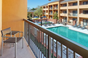 Room, 2 Queen Beds, Balcony