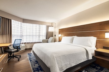 Standard Room, 1 King Bed, City View