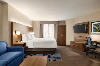 Suite, 1 King Bed with Sofa bed, City View