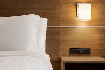 Standard Room, 2 Queen Beds (Low Floor Extra Floor Space)