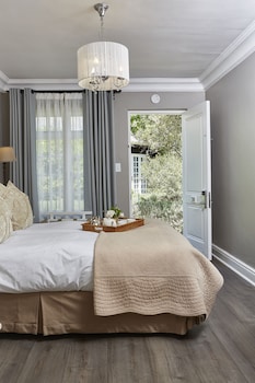 Double Room (Petit Classic)