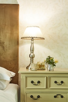 Double Room (Petit Classic)