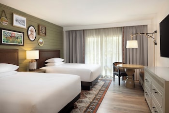 Room, 2 Queen Beds, Accessible (Shower)