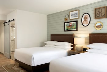 Room, 2 Queen Beds (Retreat Floor)