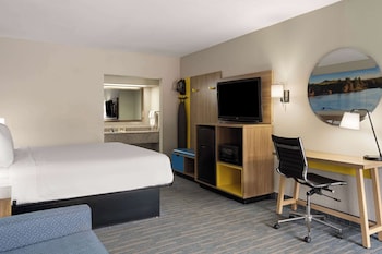 Standard Room, 1 King Bed