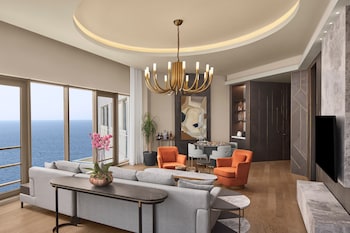 Suite (Infinity)
