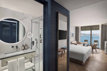 Room (The LifeCo Vegan Gourmet)