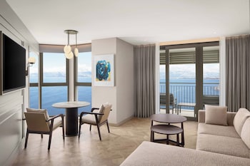 Suite (Mediterranean, With Living Room)