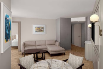 Suite (Mediterranean, With Living Room)