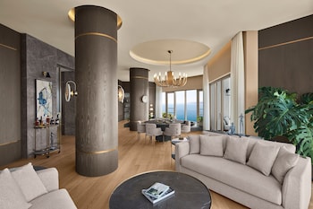 Suite (Panorama)