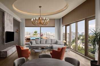 Suite (Infinity)