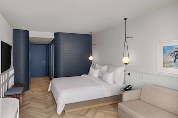 Room (The LifeCo Vegan Gourmet)