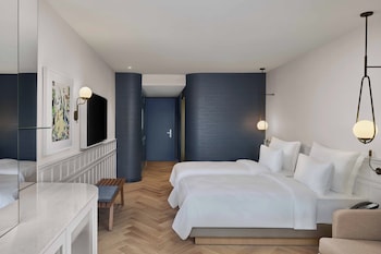Deluxe Room, City View