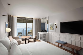Room (The LifeCo Vegan Gourmet)