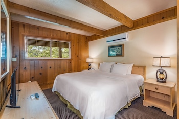 Standard Chalet, 1 King Bed with Sofa bed, Fireplace