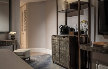 Room (Boulevard)