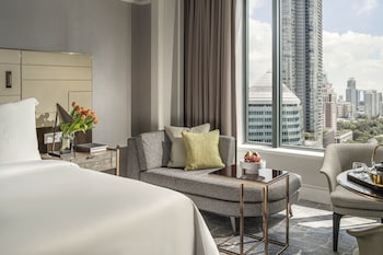 Club Room, 1 King Bed