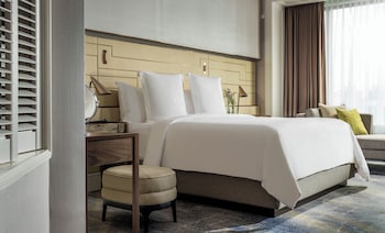 One Bedroom Club Suite