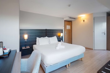 Room, Multiple Beds