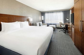 Room, 1 King Bed with Sofa bed, Hearing Accessible