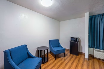 Deluxe Room, 2 Queen Beds, Non Smoking, Refrigerator & Microwave