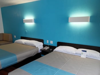 Deluxe Room, 2 Queen Beds, Non Smoking, Refrigerator & Microwave