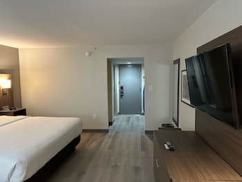 Standard Room, 1 King Bed, Non Smoking