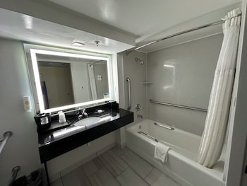 Room, 1 King Bed, Accessible, Non Smoking