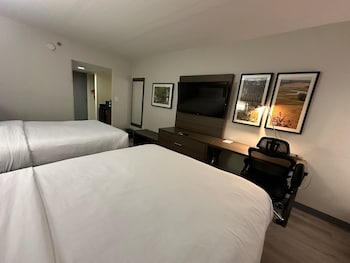 Standard Room, 2 Double Beds, Non Smoking