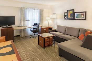 Studio, 1 King Bed with Sofa bed (Mobility/Hearing Accessible, Tub)