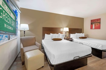 Standard Room, 2 Queen Beds, Refrigerator & Microwave, Poolside (1st Floor)