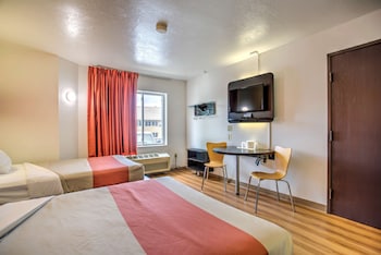 Standard Room, 2 Double Beds, Non Smoking, Refrigerator & Microwave