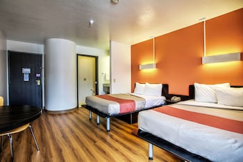 Standard Room, 2 Double Beds, Non Smoking, Refrigerator & Microwave